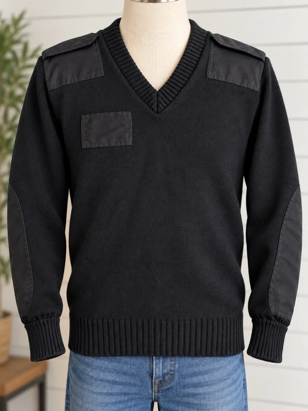Vintage Military Equipment Corp Men’s Commando Sweater Black 1990s Made in Great
